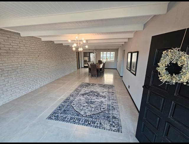 5 BEDROOM HOUSE FOR SALE IN STILBAAI-WES